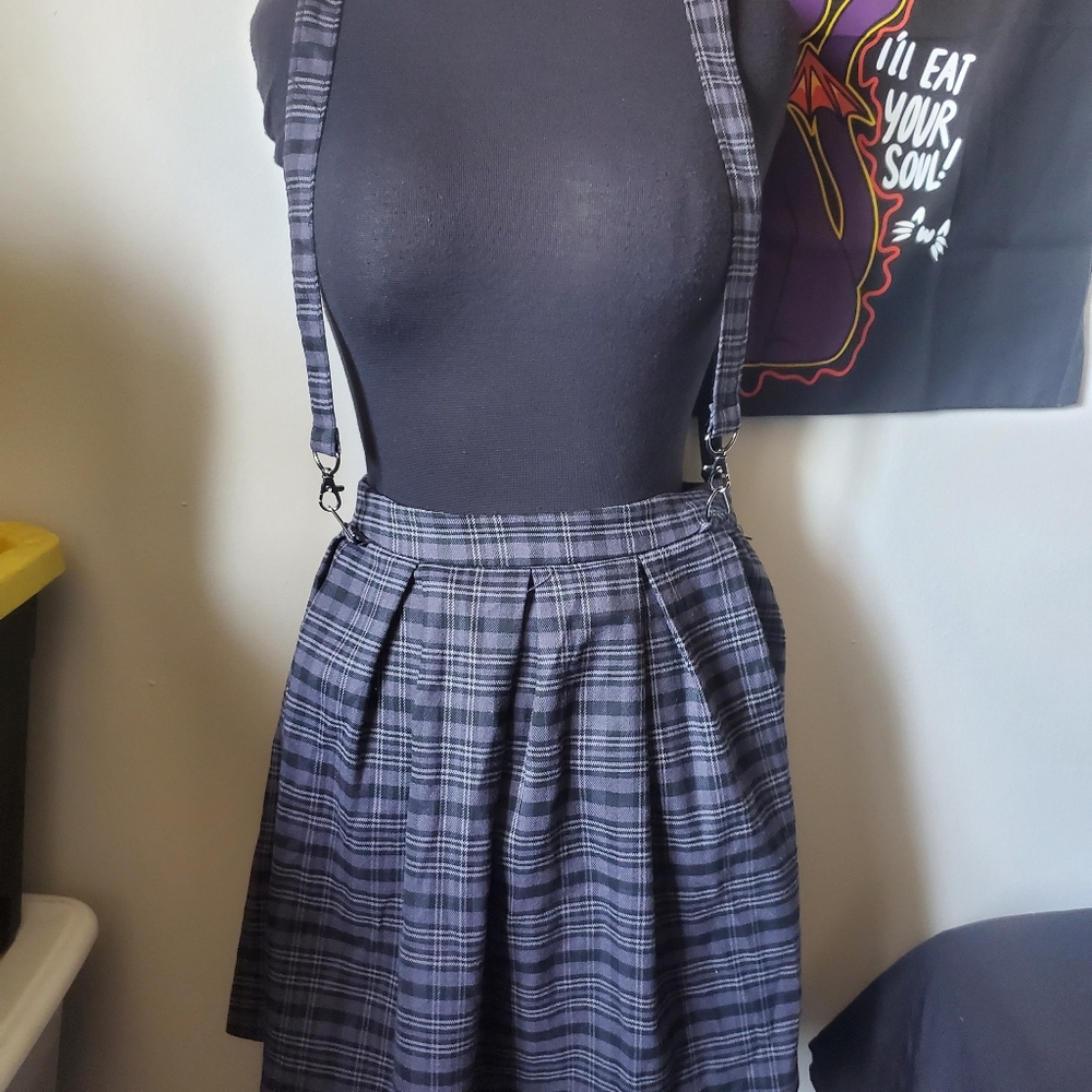 HOT TOPIC PLAID OVERALLS MINI SKIRT